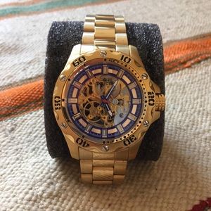 Men’s Invicta Gold Watch